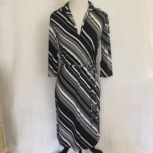 Express lady’s sheath dress - Picture 3 of 8